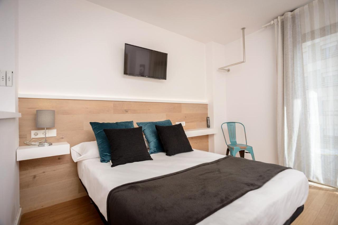 Apartamentos Enfrente Del Museo Dali 피게레스 외부 사진